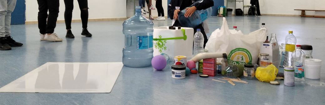 Material reciclat utilitzat al grup de 3rB de l’Institut Eduard Fontserè de l’Hospitalet de Llobregat